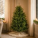 4.5 ft. Dunhill Fir Hinged Tree - Image 2